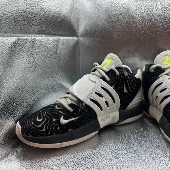 Size 8.5 Nike KD14‎ TB Black White Volt Panda Basketball Shoes DA7850-001 main image 6